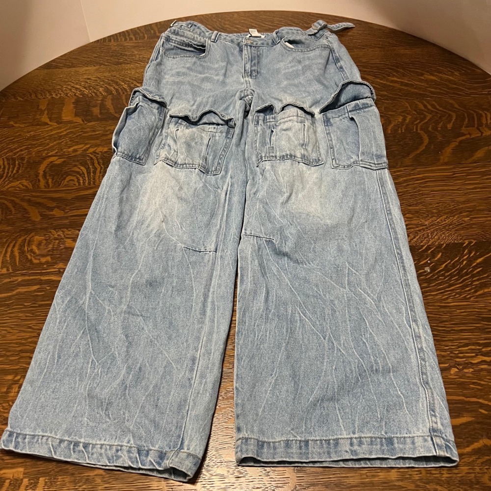 Forever 21 Cargo Jeans Womens 28 Light Wash Blue Wide Leg Multi Pocket Buckle